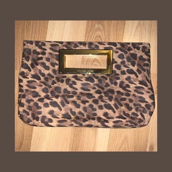 MICHAEL KORS Leopard Print Clutch MICHAEL KORS Leopard Print Clutch Mich… - Picture 1 of 8